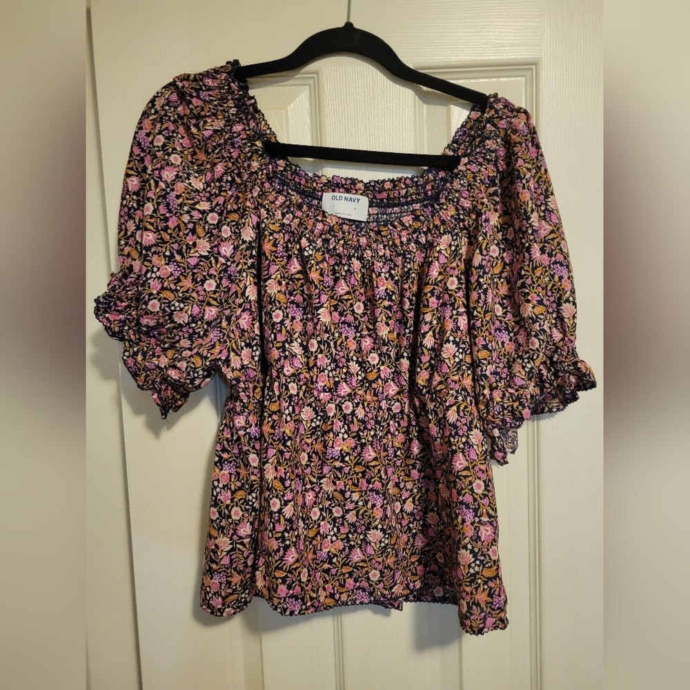 Floral top